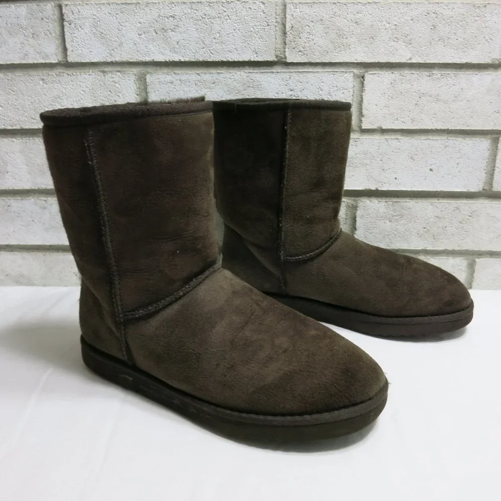 UGG Australia 5825 Classic Short Warm Insulated Winter Boot Womens Footwear Sz 6